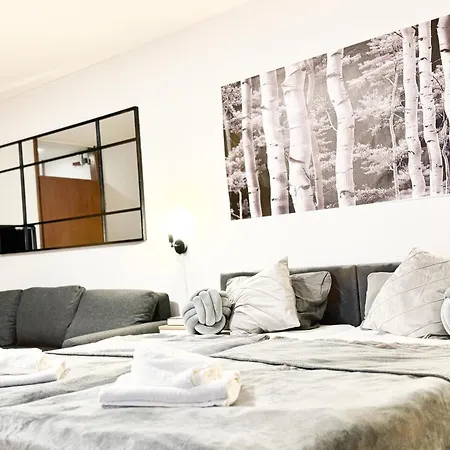 Modern Living In - Frieden Apartment