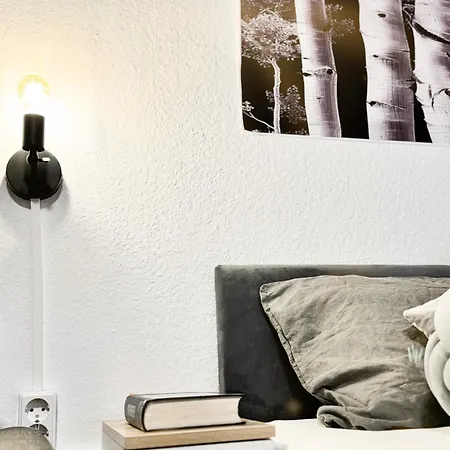 Modern Living In - Frieden